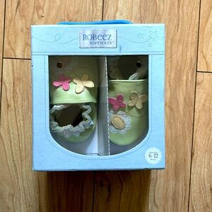 NWT Infant Robeez leather shoe